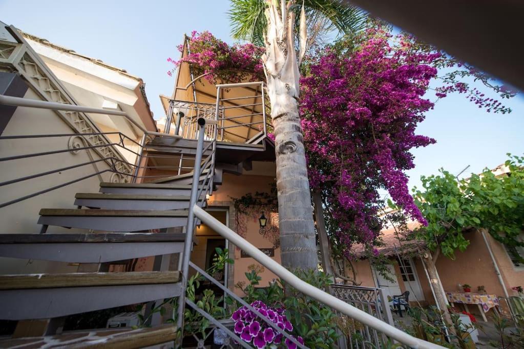 Bougainvillea House 1 Kalamata Eksteriør billede